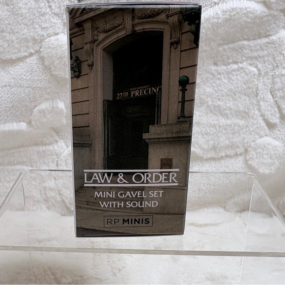 Law & Order Mini Gavel Set with Sound - Picture 10 of 12